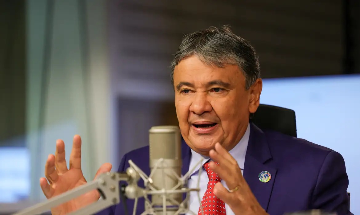 Bolsa Família ajuda a romper preconceitos sociais, diz ministro