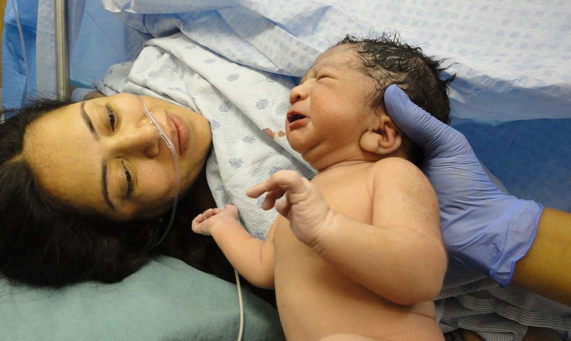 Governo aposta em atendimento humanizado para gestantes