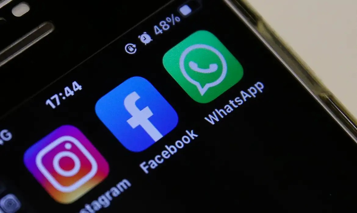 Nova política busca conter conteúdo nocivo online