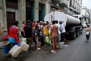 EUA pressionam economia de Cuba
