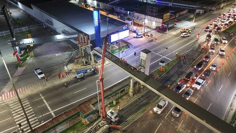 Nova passarela da Torquato Tapajós se aproxima da conclusão