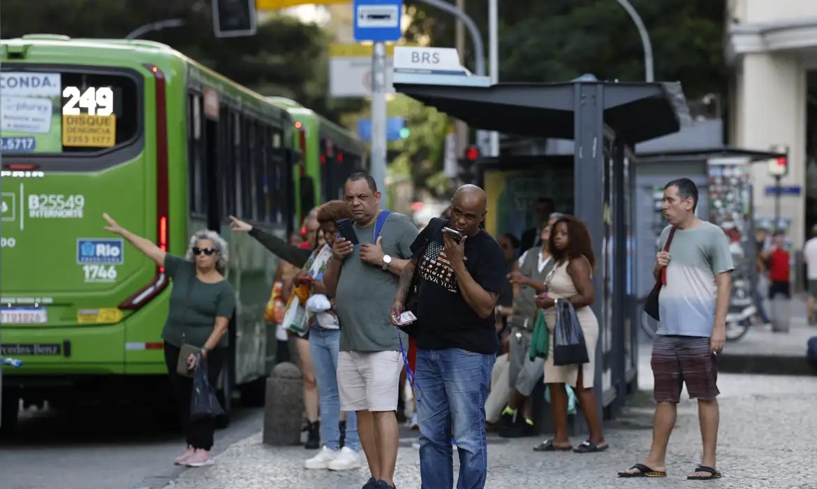 Nova lei pode mexer direto no bolso do passageiro