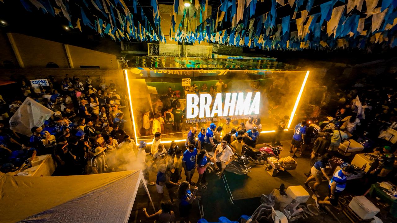 Brahma e Caprichoso celebram o Festival de Parintins 2026