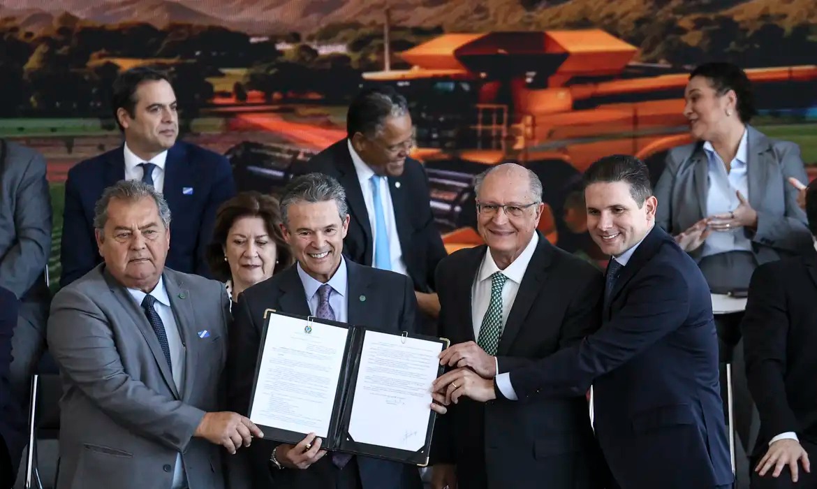 Brasil fortalece agronegócio no mercado global com Plano Safra