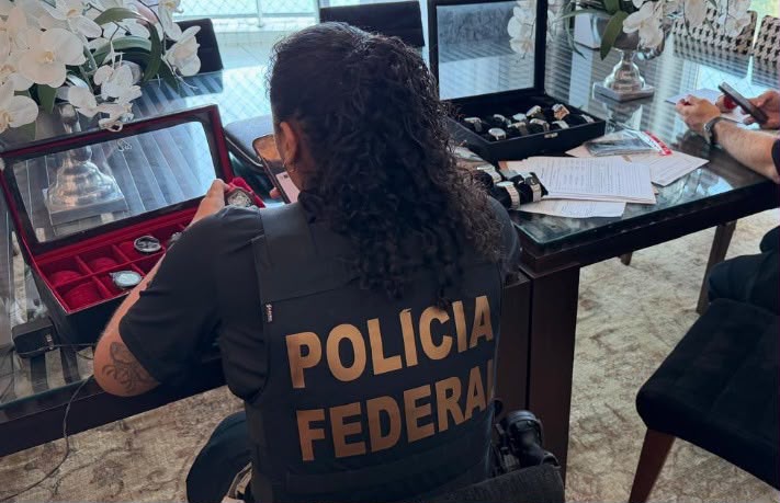PF apreende bens de alto valor em operação na capital amazonense