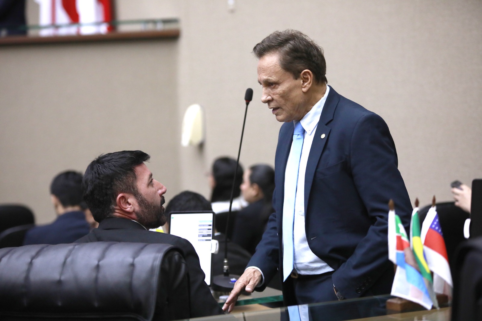 Plenário da Aleam confirma Adjuto Afonso na presidência