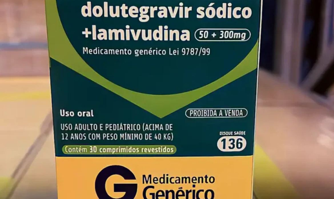 Fabricação nacional fortalece tratamento do HIV pelo SUS