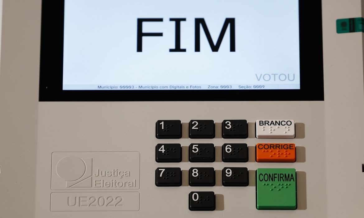 Eleições 2026 avançam com novas alianças partidárias