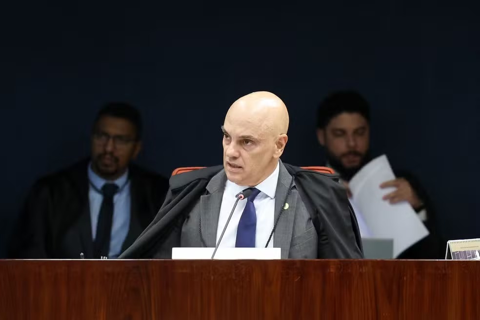Fachin intervém em decisões no STF e Moraes adia manifestação pública