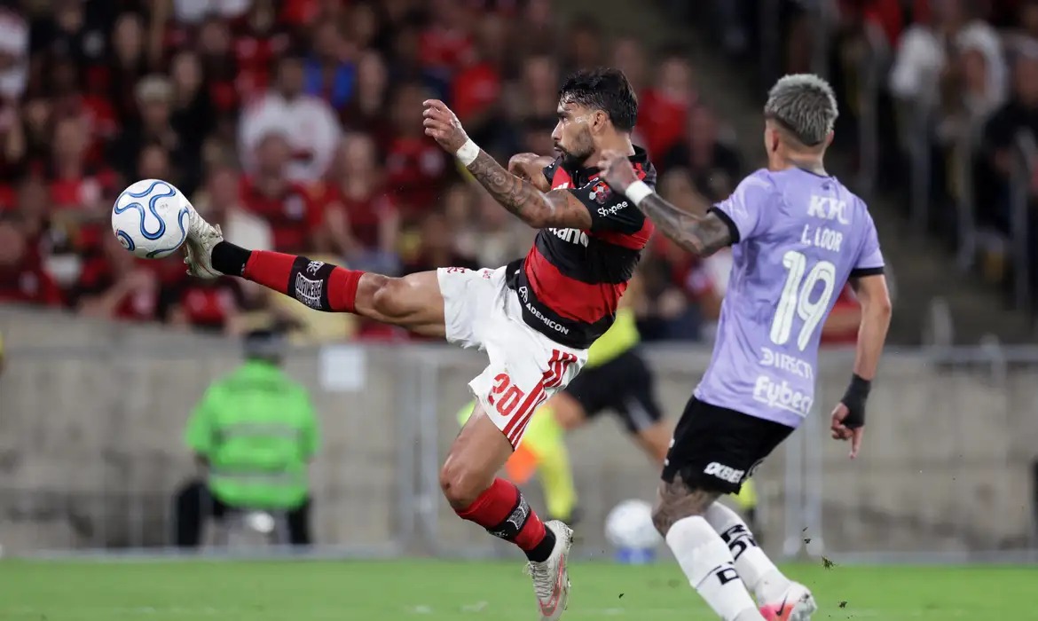 Estudiantes impede semifinal 100% brasileira na Libertadores