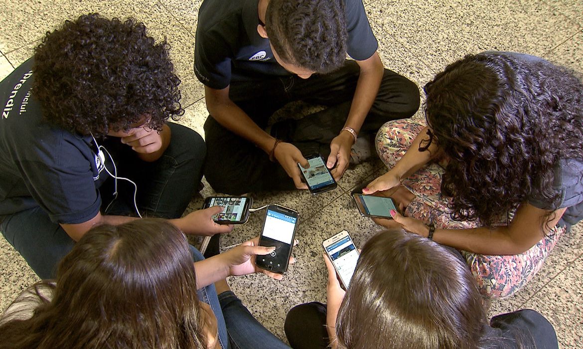 Redes sociais preocupam especialistas sobre qualidade da informação