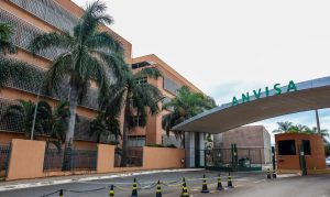 Anvisa alerta que produto lacrado não garante segurança para injeção