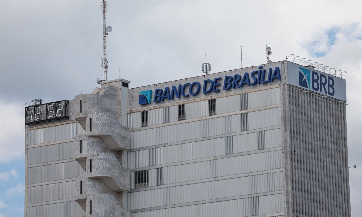 TCDF manda bloquear patrimônio de ex-dirigentes do Banco BRB